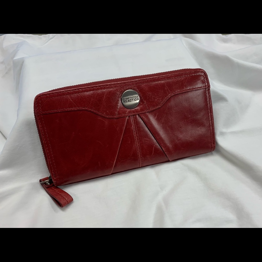 Kenneth Cole Reaction Leather Zip Around Wallet
